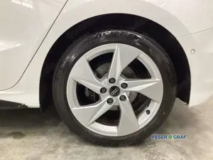 Audi A3 S line 35 TFSI S tronic LED Navi RFK Bild 5