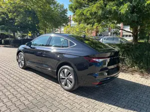 Skoda Enyaq Coupé 80 x Suite Leder Panorama Bild 3