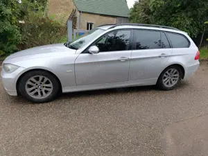 BMW 318 318d DPF Touring Bild 3
