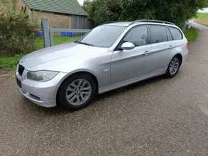 BMW 318 318d DPF Touring Bild 4