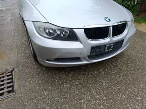 BMW 318 318d DPF Touring Bild 2