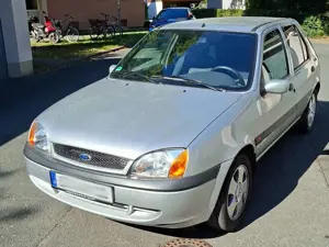 Ford Fiesta Fiesta Futura 2