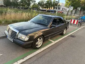 Mercedes-Benz E 320
