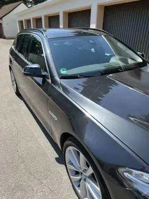 BMW 530 530d Touring Aut. Luxury Line