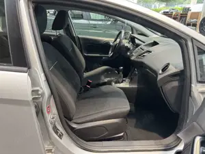 Ford Fiesta 1.2 Trend *wenig Kilometer* Bild 5