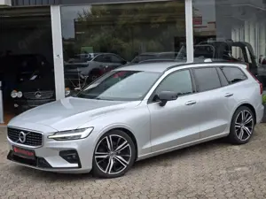 Volvo V60 R Design ABSTAND/TOT/DAB/HK/LED Bild 3