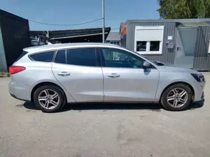Ford Focus Turnier Cool  Connect+KLIMAAUTO+NAVI+SHZ