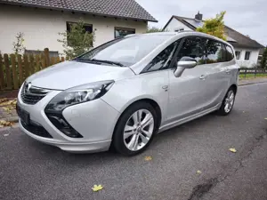 Opel Zafira Tourer Zafira Diesel 2.0 CDTI Innovation OPC Line