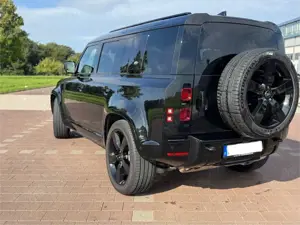 Land Rover Defender 110 X-Dynamic HSE - 7-Sitze Panorama Standhz Bild 4