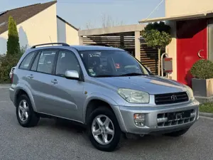 Toyota RAV 4 2.0 4x4 Allrad, Klima, AHK, TÜV 10.25
