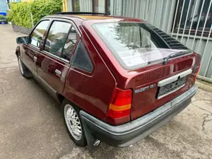 Opel Kadett Oldtimer H Kennzeichen Automatik Schiebedach Bild 4