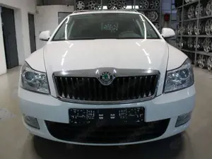 Skoda Octavia Octavia 1,6 TDI*Ambition*PDC*AHK*Klima*AUX Bild 4