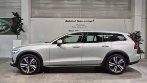 Volvo V60 Cross Country V60 CC Diesel B4-D AWD Geartronic Pro Bild 1