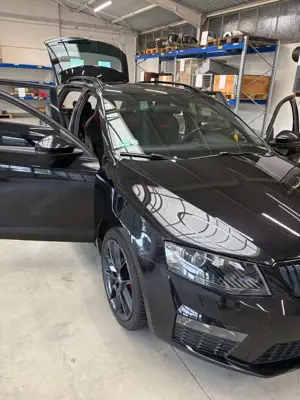Skoda Octavia Octavia III Combi Combi 2.0 TSI (Green tec) RS