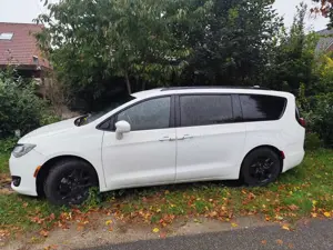 Chrysler Pacifica S / TÜV 07/2026