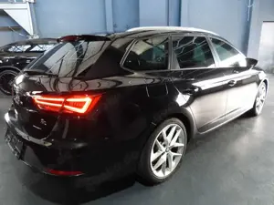 SEAT Leon LEON FR 1.8 TSI DSG FAST LANE Bild 4