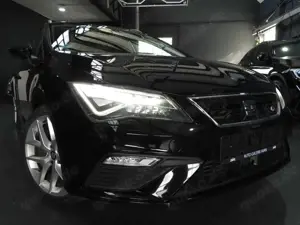 SEAT Leon LEON FR 1.8 TSI DSG FAST LANE Bild 1