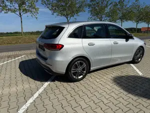 Mercedes-Benz B 220 B 220 4Matic (247.045) SH-MB LED SH KAMMERA WR TOP Bild 4