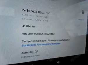 Tesla Model Y Long Range Dual AWD Matrix AMD Bild 2