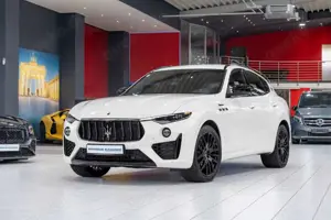 Maserati Levante *LUFTFEDERUNG*HK*LED*21"LM*NAVI*1-HAN*