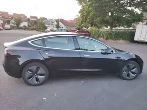 Tesla Model 3 Langstreckenbatt. Allradantrieb Dual Motor Bild 4