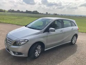 Mercedes-Benz B 180 B 180 7G-DCT Style