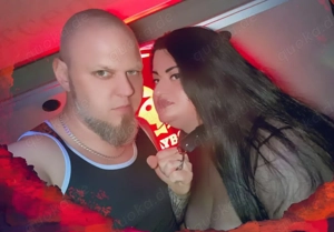 Paar sucht Frau für FFM  Bild 8