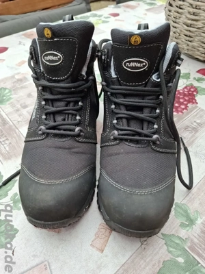 Neue Arbeits Sicherheitsschuhe von Runnex