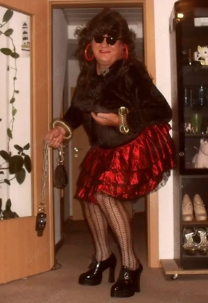 Transe sucht andere Fetischinteressierte ...