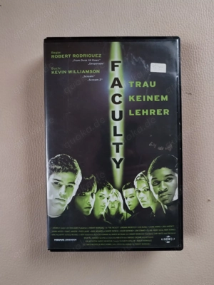 Retro VHS Videokassette - FACULTY - Trau keinem Lehrer