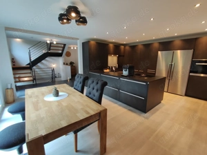 Einzigartiges Mehrfamilienhaus Bauernhof mit 3,7 ha Fläche und Brennerei in unverbaubarer Traumlage Bild 4