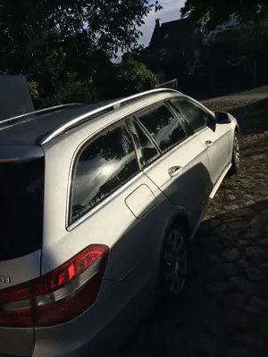 Mercedes-Benz E 220 E 220 T CDI DPF BlueEFFICIENCY 7G-TRONIC Elegance