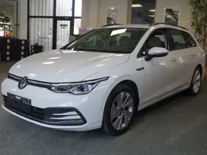 Volkswagen Golf Variant 1.5 TSI Style +AHK+Standheizung+SHZ hinten Bild 2