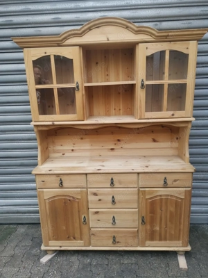 Wunderschöner Bufetschrank im Landhausstil   renoviert