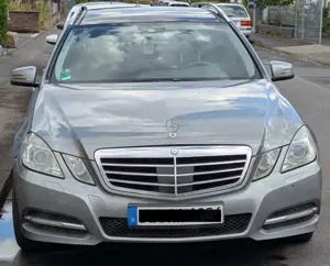Mercedes-Benz E 350 E 350 CDI DPF BlueEFFICIENCY 7G-TRONIC Avantgarde