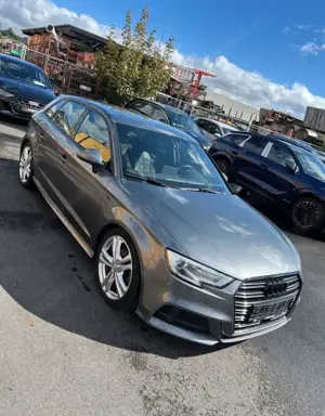 Audi A3 1.8 T Automatik Ambiente Bild 3