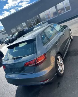 Audi A3 1.8 T Automatik Ambiente Bild 4