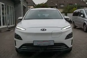 Hyundai KONA KONA Select ACC LKA Carplay Kamer SHZ+LenkHz PDC Bild 4