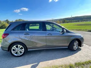 Mercedes-Benz B 180 B 180Urban