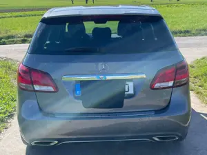 Mercedes-Benz B 180 B 180Urban Bild 5
