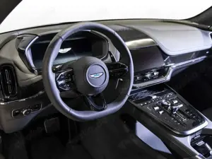 Aston Martin DBX 707 -Lightning Silver- Bild 3