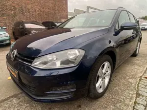 Volkswagen Golf VII Variant Aut+Navi+PDC+Sitzheiz+Allwetter