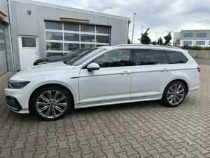 Volkswagen Passat Variant Passat Variant Diesel 2.0 TDI SCR DSG Elegance