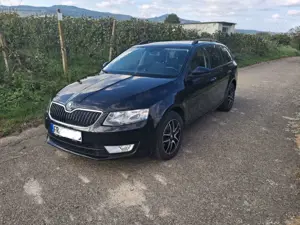 Skoda Octavia Combi 1.6 TDI Ambition Bild 2