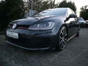 Volkswagen Golf VII GTI 2.0 TSI NAVI/GRA Bild 3