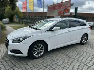 Hyundai i40 cw 1.Hand Automatik AHK