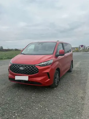 Ford Tourneo Custom 320 L1H1 VA Titanium Reparierter Unfallschaden
