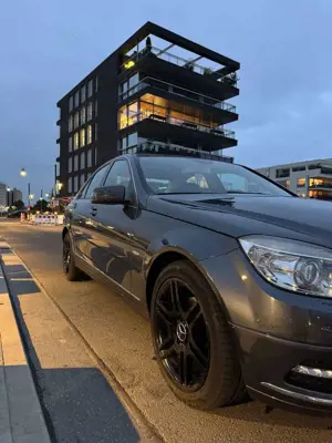 Mercedes-Benz C 180 Bild 2