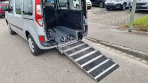 Renault Kangoo Happy Family mit Rollstuhlrampe