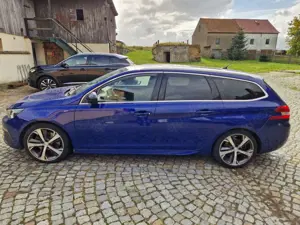 Peugeot 308 308 SW BlueHDi 180 EAT8 Stop Bild 2
